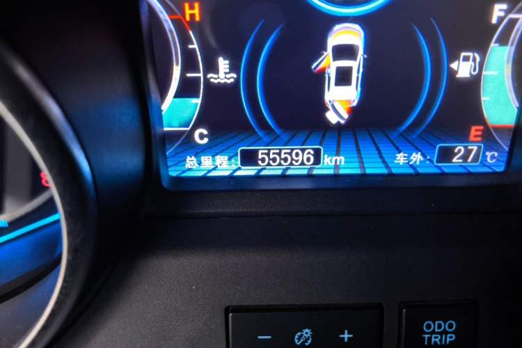 Used BYD Yuan 2016 1.5L Manual Luxury Version Odometer Close Up