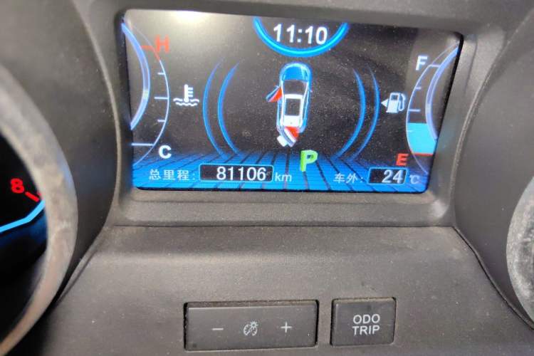 Used BYD Yuan 2016 1.5TID Automatic Luxury Version Odometer Close Up