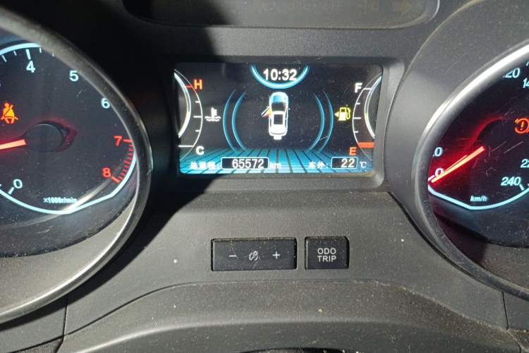 Used BYD Yuan 2016 1.5L Manual Comfort Model Odometer Close Up