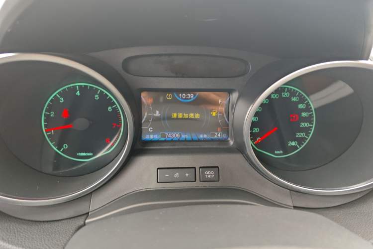 Used BYD Yuan 2016 1.5L Manual Luxury Version Odometer Close Up