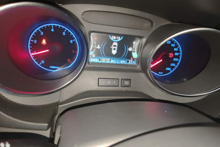 Used BYD Yuan 2016 1.5L Manual Luxury Model Odometer Close Up