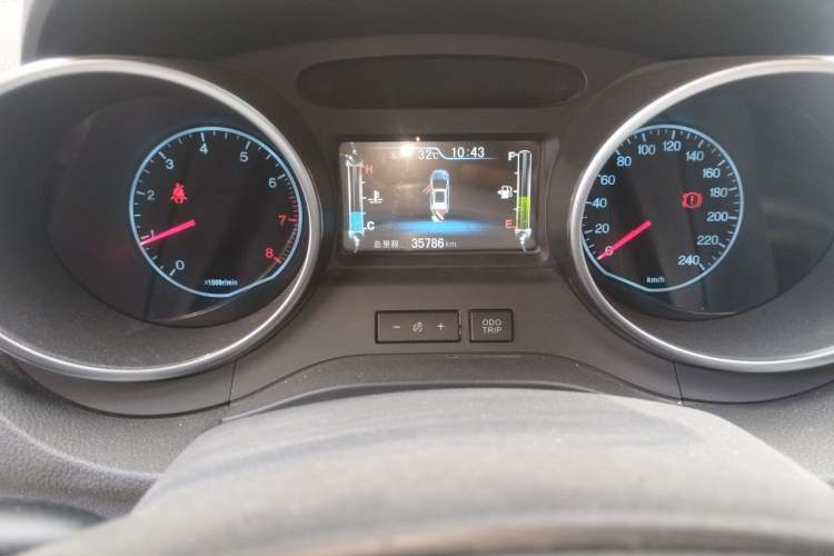 Used BYD Yuan 2016 1.5L Manual Luxury Model Odometer Close Up