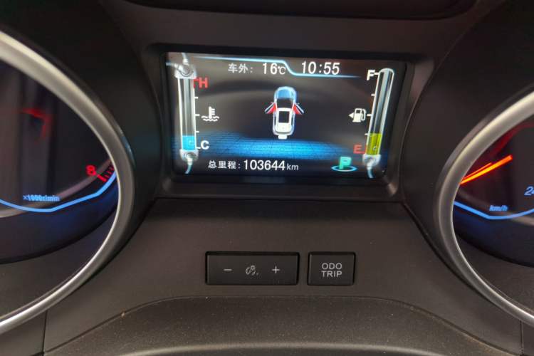 Used BYD Yuan 2016 1.5TID Automatic Luxury Version Odometer Close Up