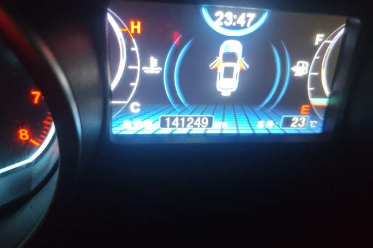 Used BYD Yuan 2016 1.5L Manual Luxury Model Odometer Close Up