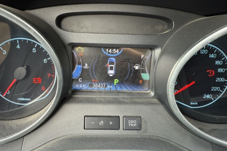 Used BYD Yuan 2016 1.5L Automatic Luxury Version Odometer Close Up
