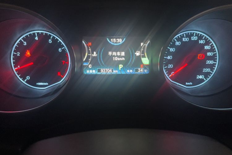 Used BYD Yuan 2016 1.5L Automatic Luxury Version Odometer Close Up