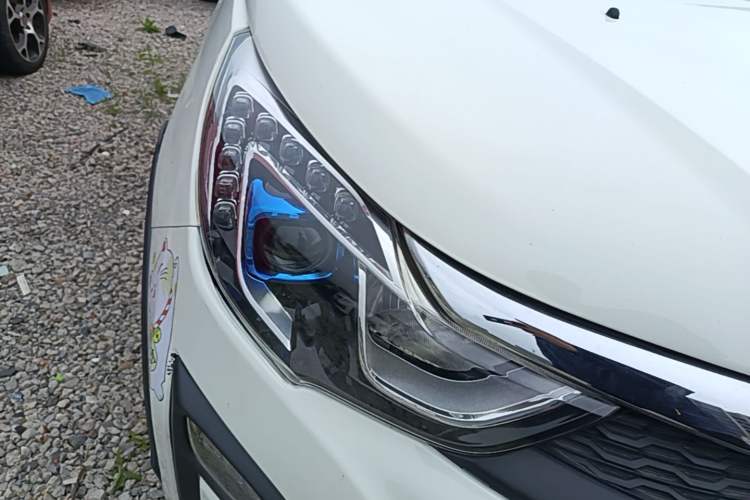 Used BYD Yuan 2016 1.5L Manual Luxury Model Right Front Headlight