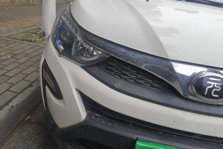 Used BYD Yuan 2016 1.5L Automatic Luxury Version Right Front Headlight