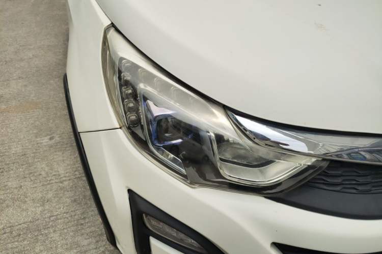 Used BYD Yuan 2016 1.5L Manual Luxury Version Right Front Headlight