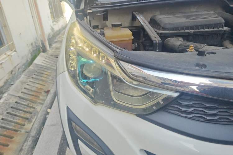 Used BYD Yuan 2016 1.5TID Automatic Prestige Model Right Front Headlight