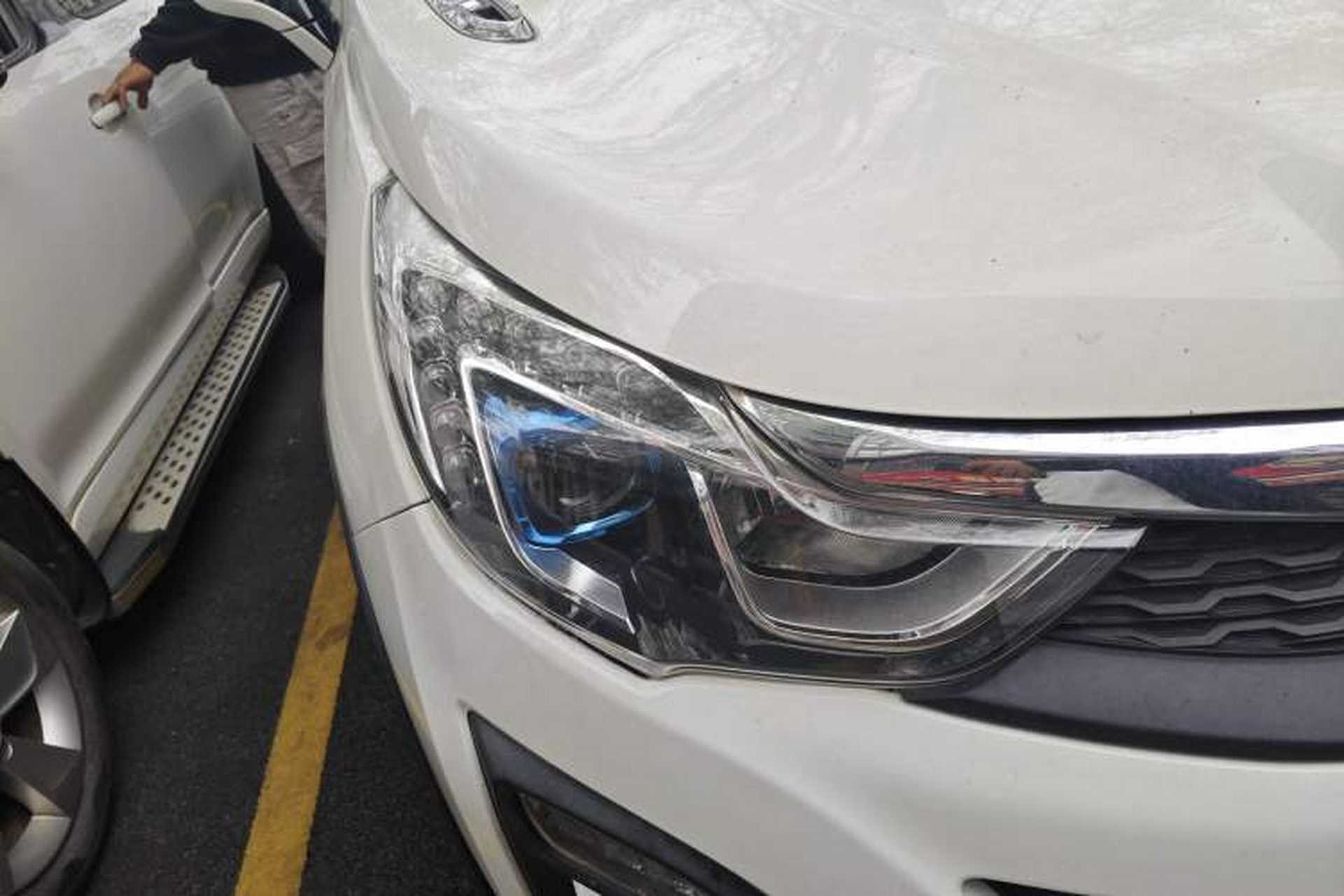Used BYD Yuan 2016 1.5L Manual Comfort Model Right Front Headlight