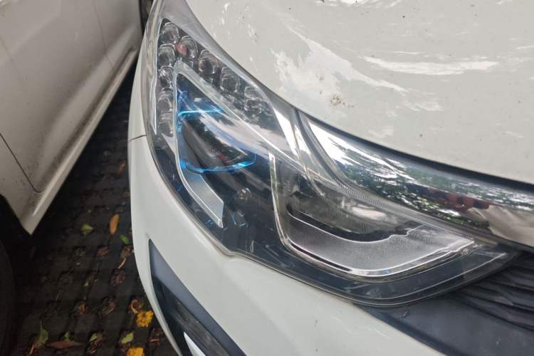 Used BYD Yuan 2016 1.5L Manual Luxury Model Right Front Headlight