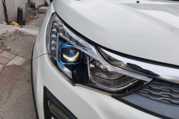 Used BYD Yuan 2016 1.5L Manual Luxury Model Right Front Headlight