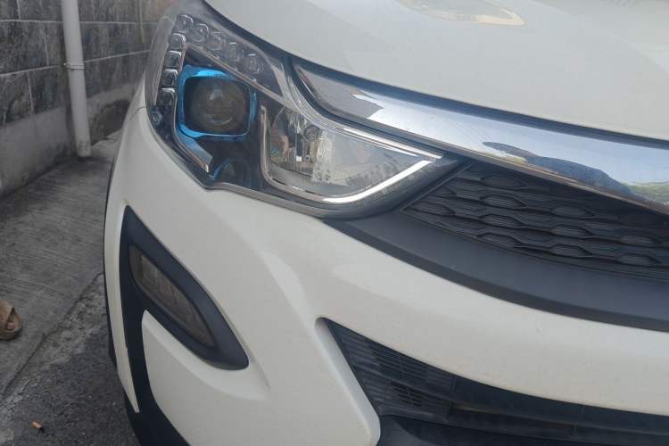 Used BYD Yuan 2016 1.5TID Automatic Luxury Version Right Front Headlight