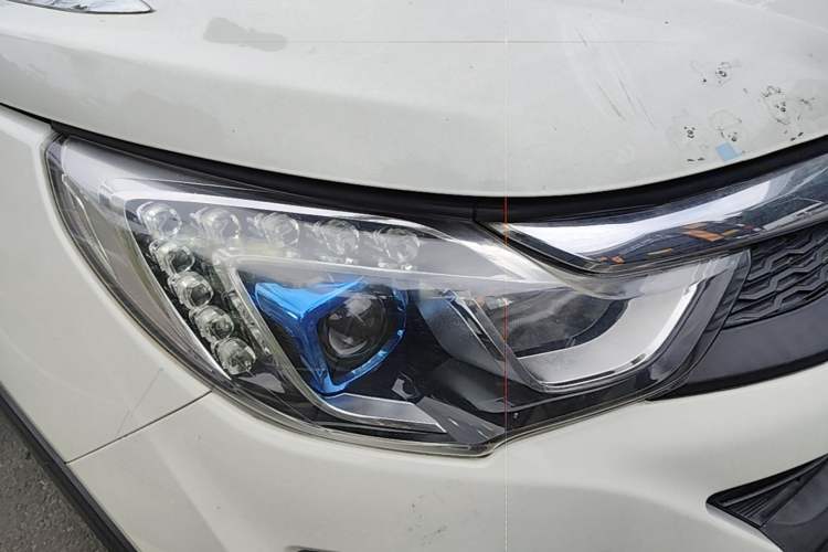 Used BYD Yuan 2016 1.5L Manual Luxury Model Right Front Headlight
