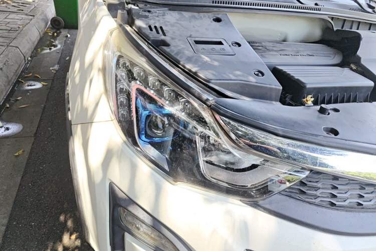 Used BYD Yuan 2016 1.5L Manual Luxury Version Right Front Headlight