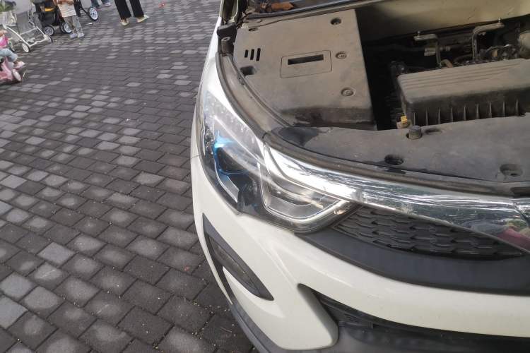 Used BYD Yuan 2016 1.5L Manual Luxury Model Right Front Headlight