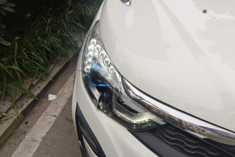 Used BYD Yuan 2016 1.5L Automatic Luxury Version Right Front Headlight