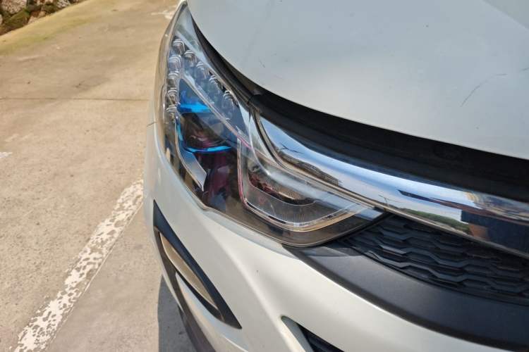 Used BYD Yuan 2016 1.5L Manual Luxury Version Right Front Headlight