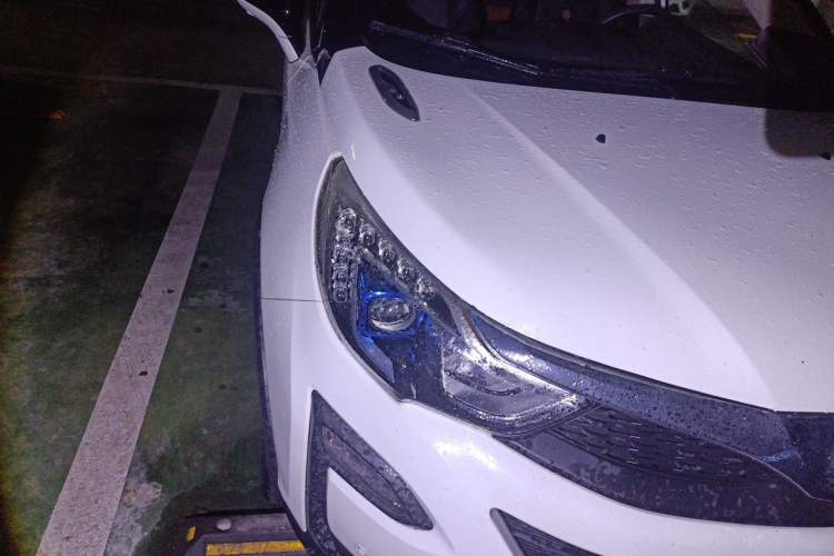 Used BYD Yuan 2016 1.5L Manual Luxury Model Right Front Headlight