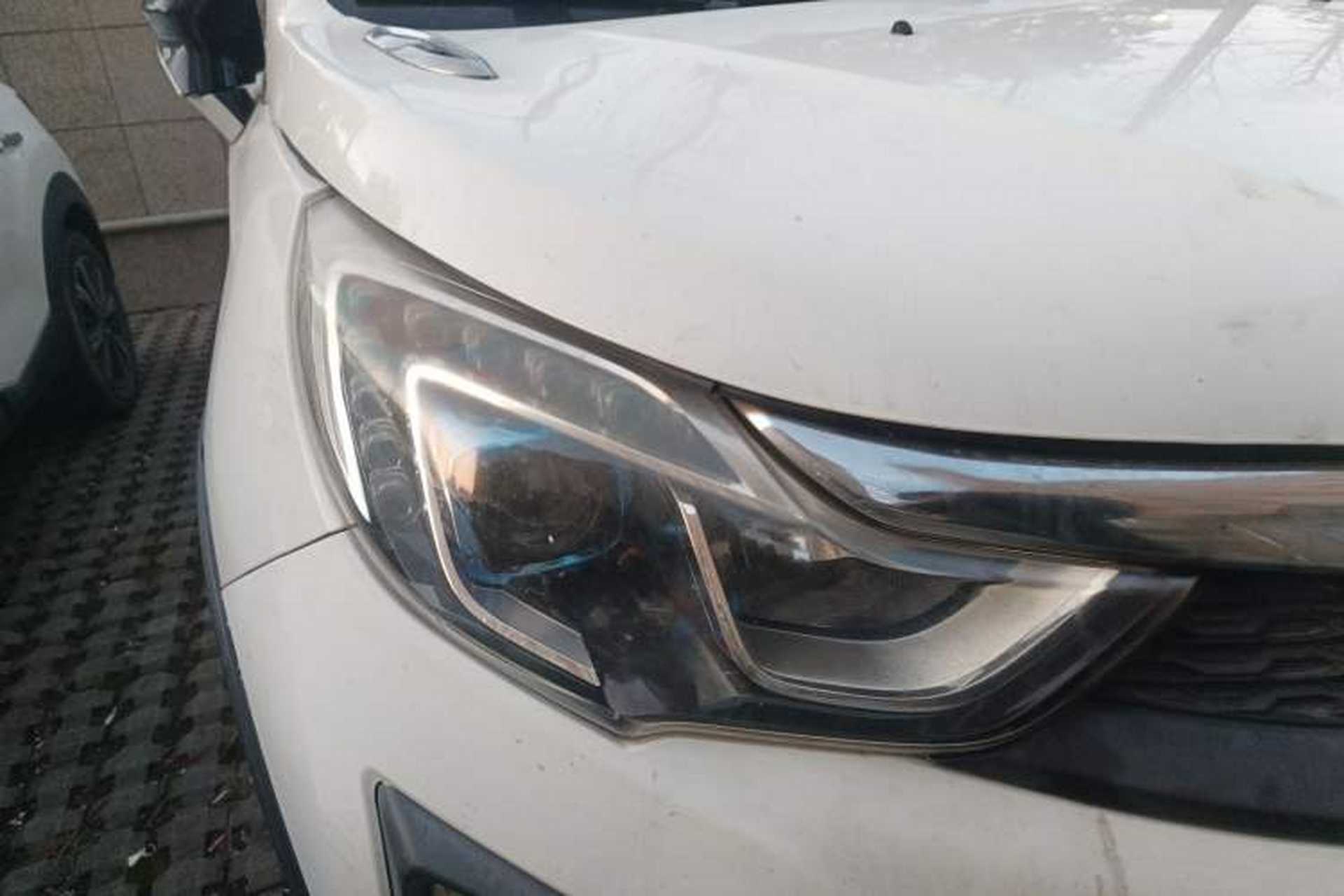 Used BYD Yuan 2016 1.5L Manual Luxury Version Right Front Headlight