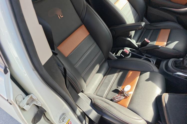 Used BYD Yuan 2016 1.5L Manual Luxury Version Right Front Seat