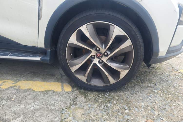 Used BYD Yuan 2016 1.5TID Automatic Prestige Model Right Front Wheel Hub