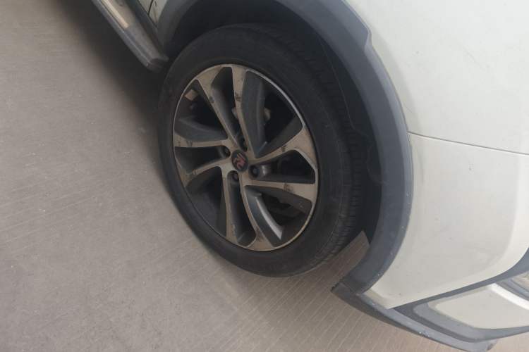 Used BYD Yuan 2016 1.5L Manual Luxury Version Right Front Wheel Hub