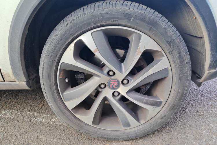 Used BYD Yuan 2016 1.5L Manual Luxury Model Right Front Wheel Hub