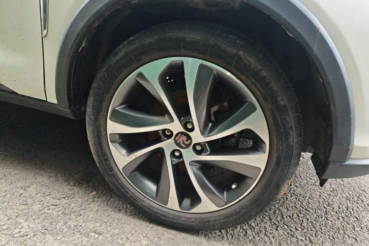 Used BYD Yuan 2016 1.5L Manual Luxury Version Right Front Wheel Hub