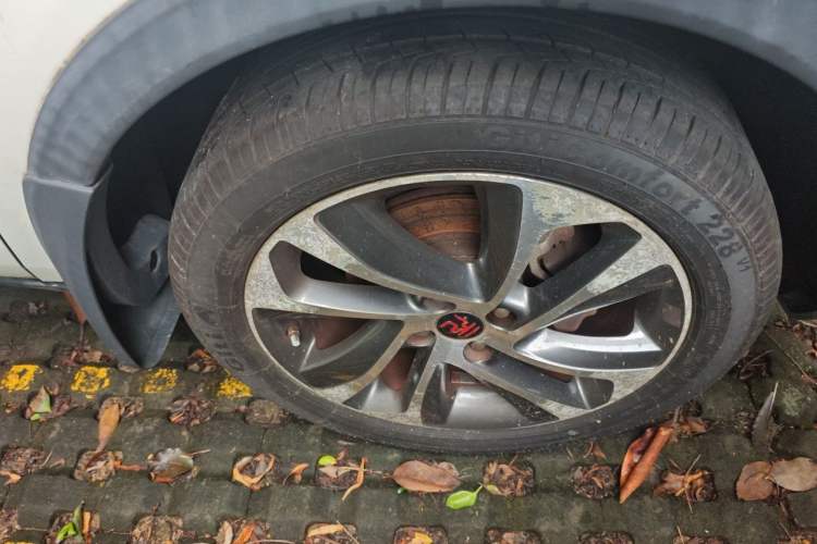 Used BYD Yuan 2016 1.5L Manual Luxury Model Right Front Wheel Hub