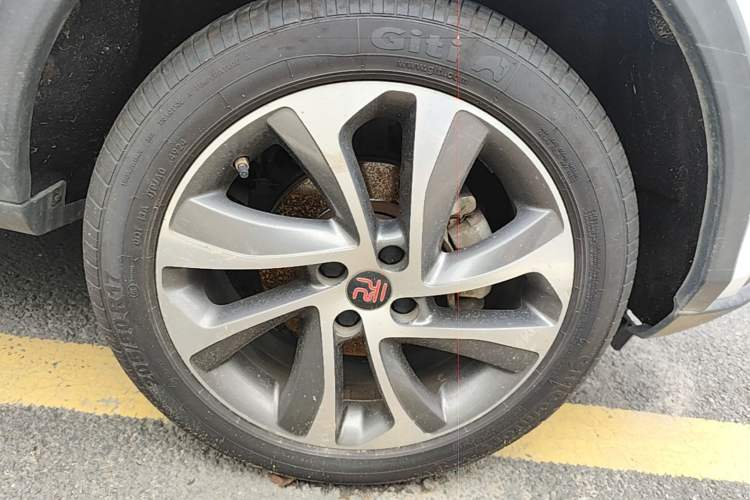 Used BYD Yuan 2016 1.5L Manual Luxury Model Right Front Wheel Hub