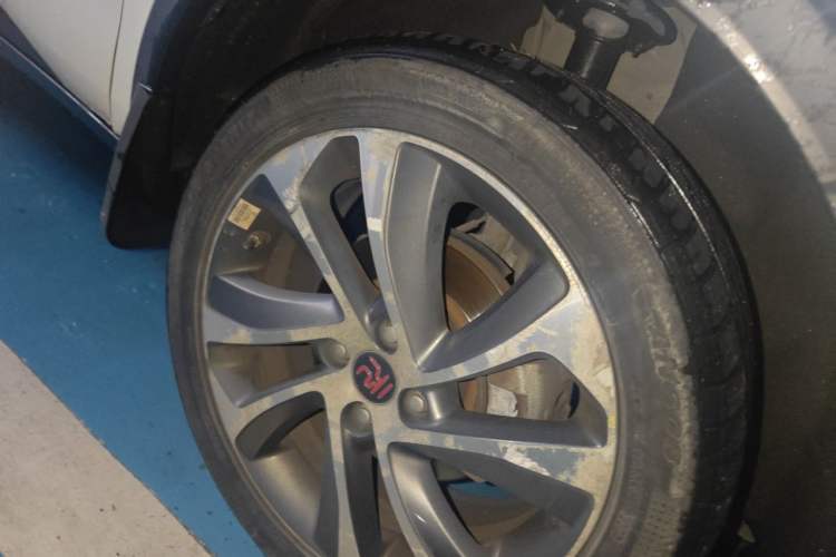 Used BYD Yuan 2016 1.5L Manual Luxury Version Right Front Wheel Hub