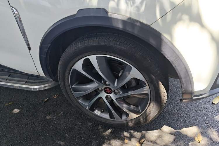 Used BYD Yuan 2016 1.5L Manual Luxury Version Right Front Wheel Hub