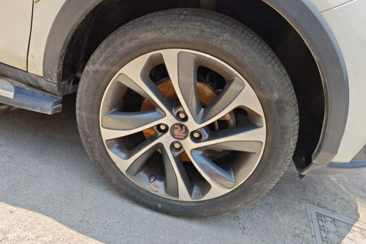 Used BYD Yuan 2016 1.5L Manual Luxury Version Right Front Wheel Hub