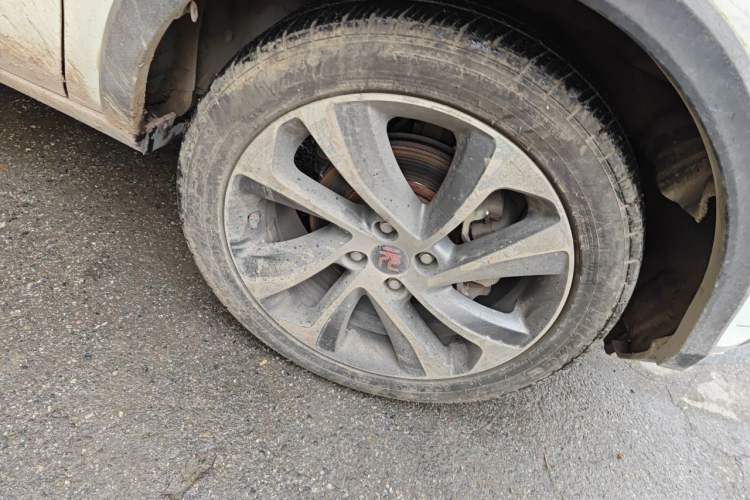 Used BYD Yuan 2016 1.5L Manual Luxury Version Right Front Wheel Hub