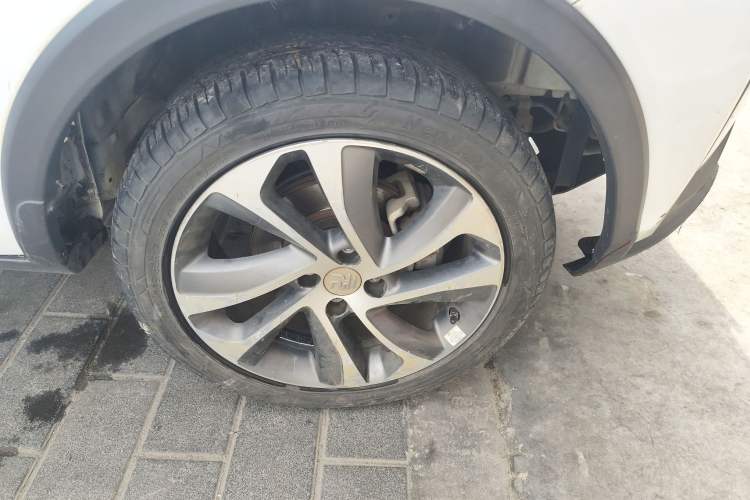 Used BYD Yuan 2016 1.5L Manual Luxury Version Right Front Wheel Hub