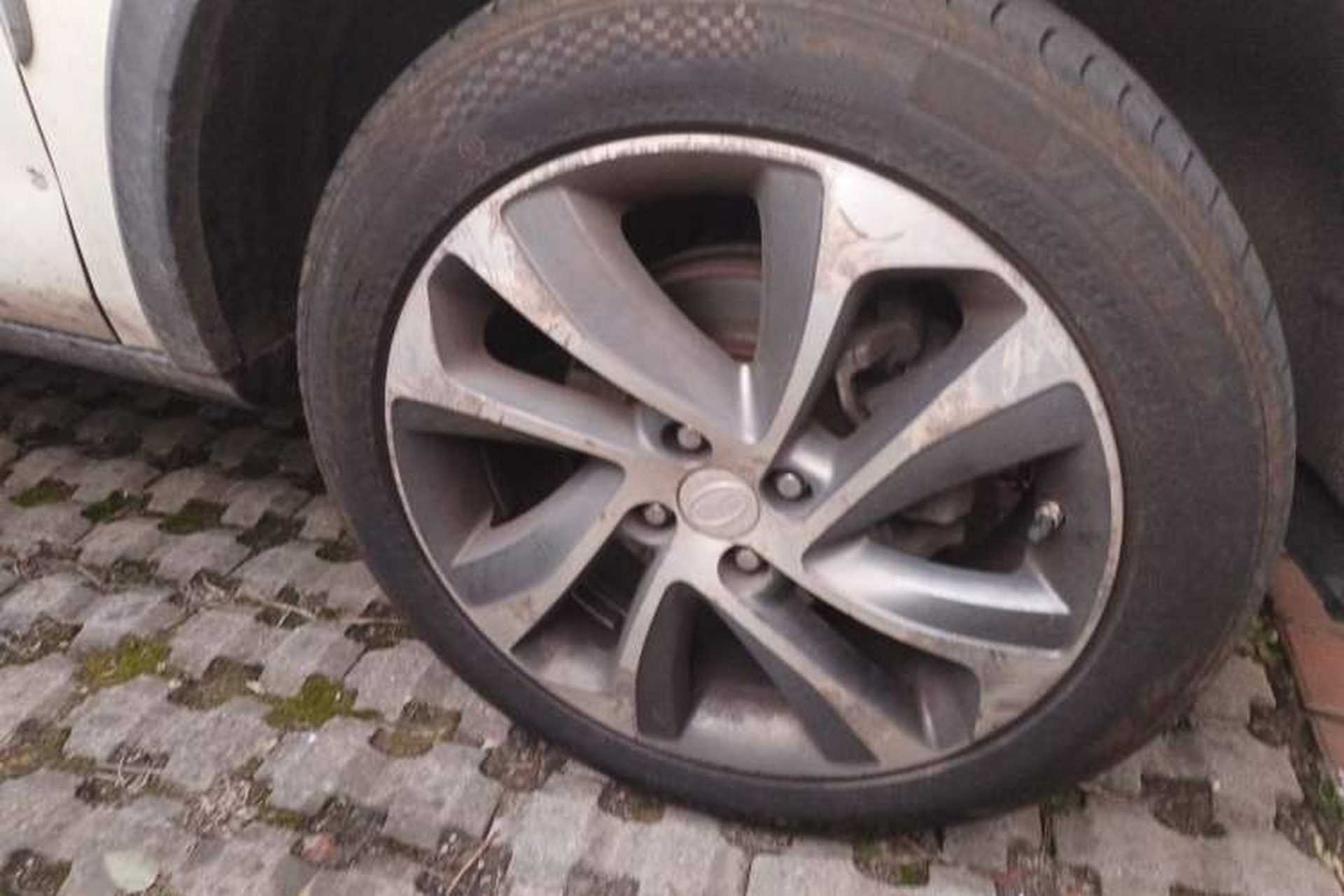 Used BYD Yuan 2016 1.5L Manual Luxury Version Right Front Wheel Hub