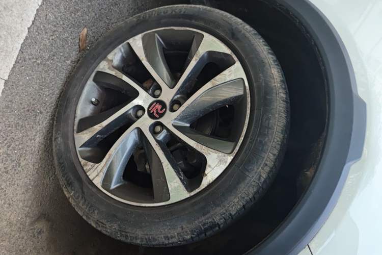 Used BYD Yuan 2016 1.5L Manual Luxury Model Right Front Wheel Hub