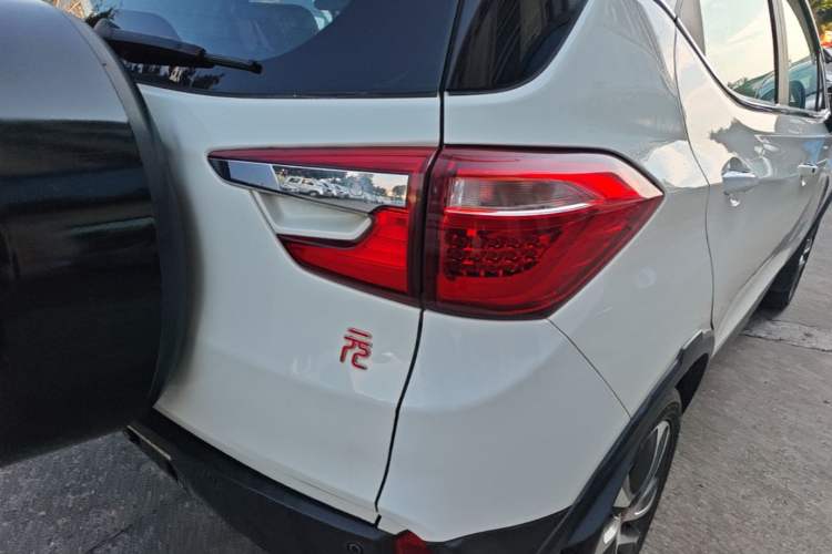 Used BYD Yuan 2016 1.5L Manual Luxury Version Right Rear Taillight