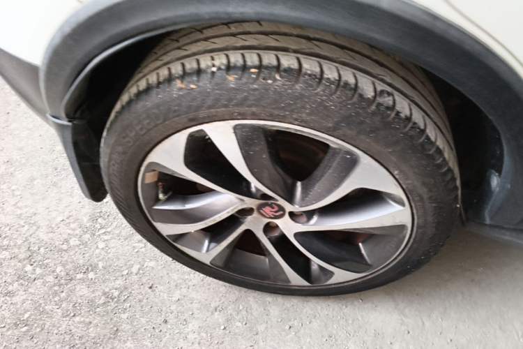 Used BYD Yuan 2016 1.5TID Automatic Flagship Model Right Rear Wheel Hub