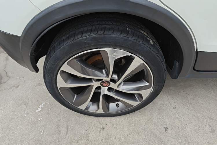 Used BYD Yuan 2016 1.5TID Automatic Luxury Version Right Rear Wheel Hub