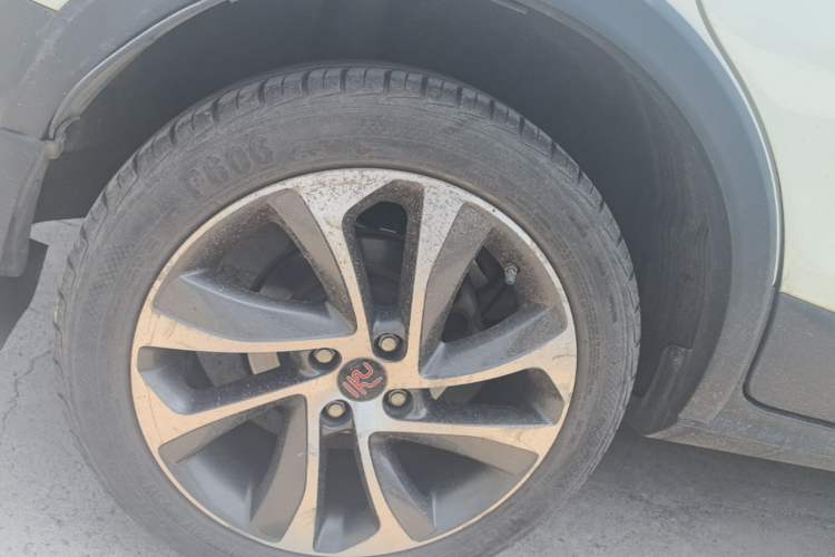 Used BYD Yuan 2016 1.5L Manual Luxury Model Right Rear Wheel Hub