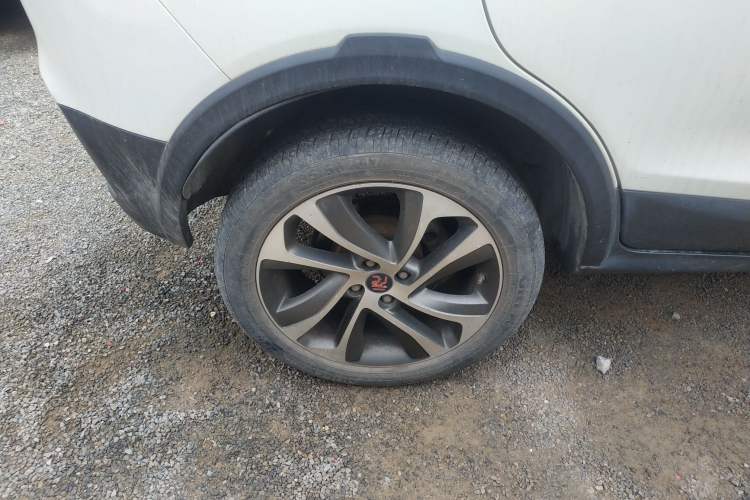 Used BYD Yuan 2016 1.5L Manual Luxury Version Right Rear Wheel Hub