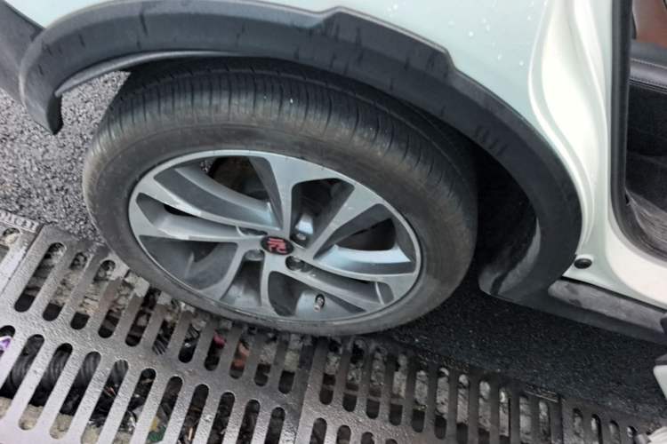 Used BYD Yuan 2016 1.5L Manual Luxury Version Right Rear Wheel Hub