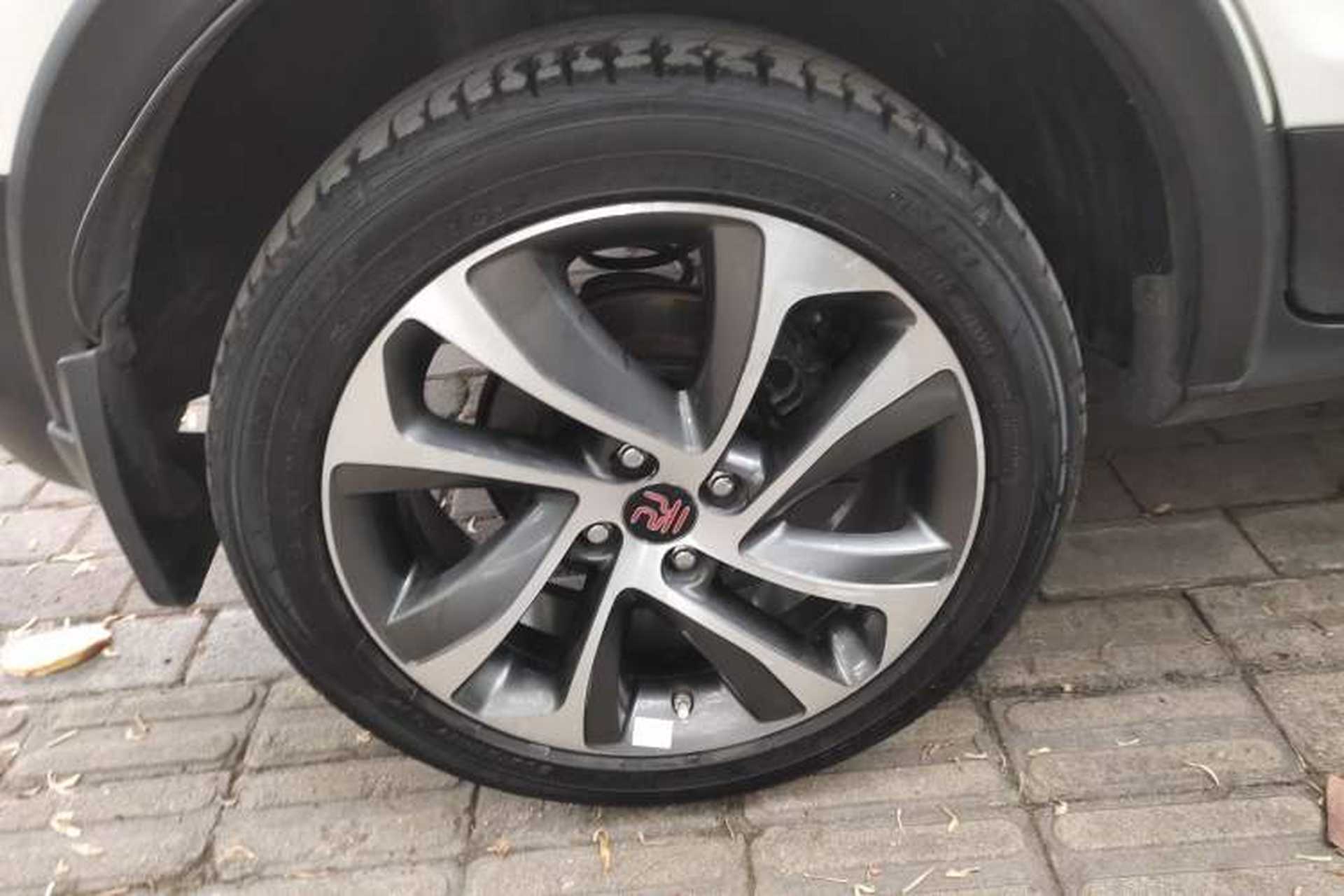 Used BYD Yuan 2016 1.5L Manual Luxury Version Right Rear Wheel Hub