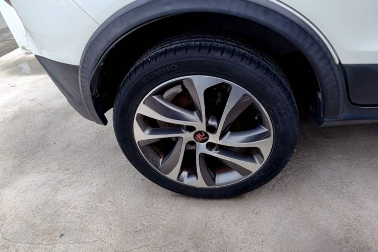 Used BYD Yuan 2016 1.5L Automatic Luxury Version Right Rear Wheel Hub