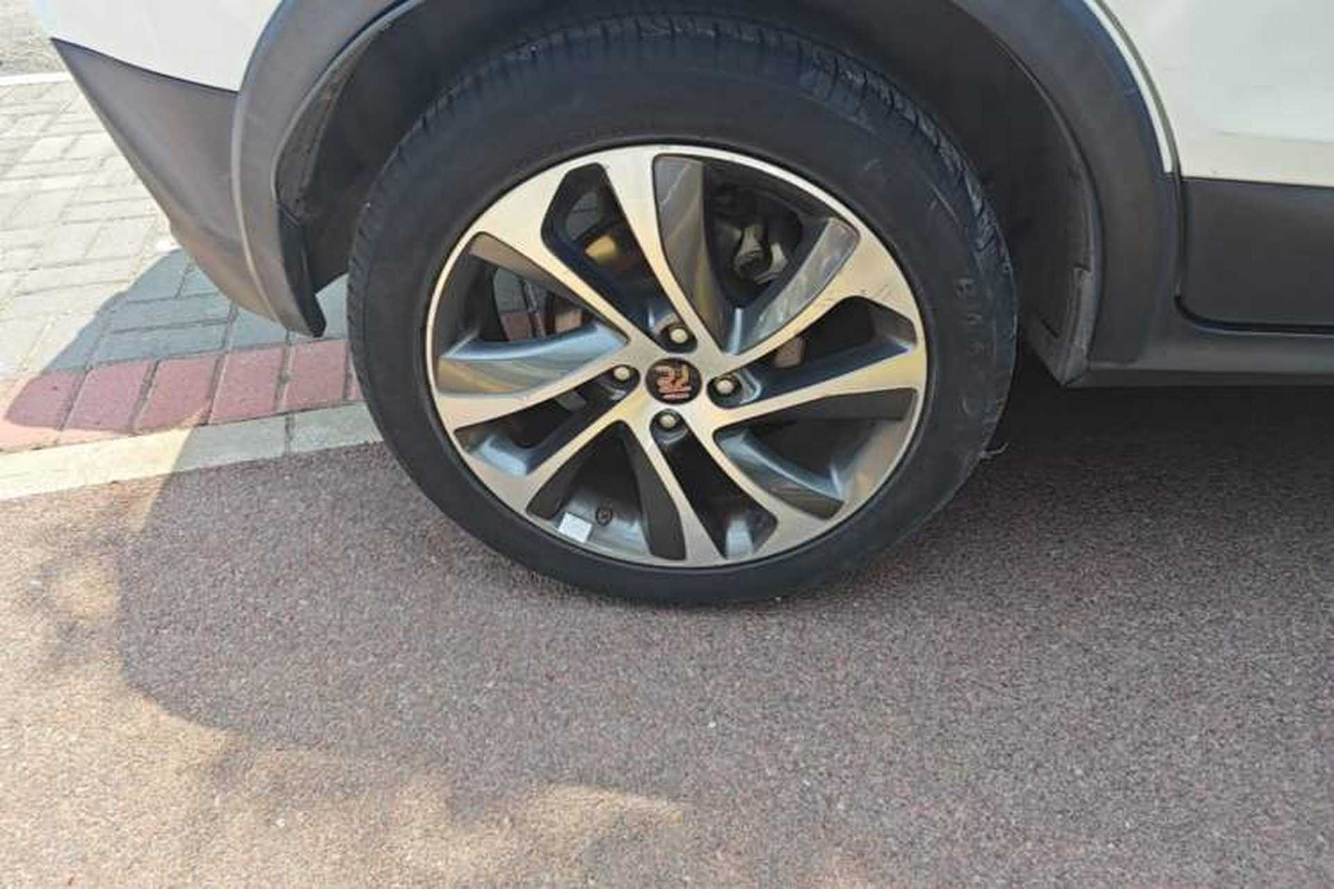 Used BYD Yuan 2016 1.5L Manual Luxury Model Right Rear Wheel Hub