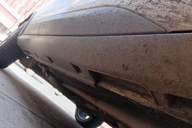 Used BYD Yuan 2016 1.5L Manual Luxury Version Right Side Sill