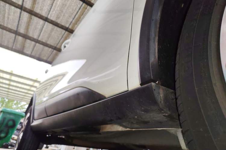 Used BYD Yuan 2016 1.5L Automatic Luxury Version Right Side Sill